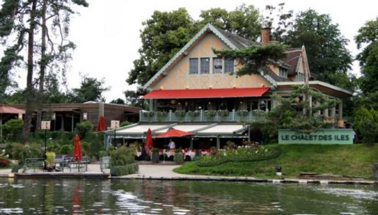 This is a picture of the exterior of the chalet des iles, which is a nice place to see in Paris.