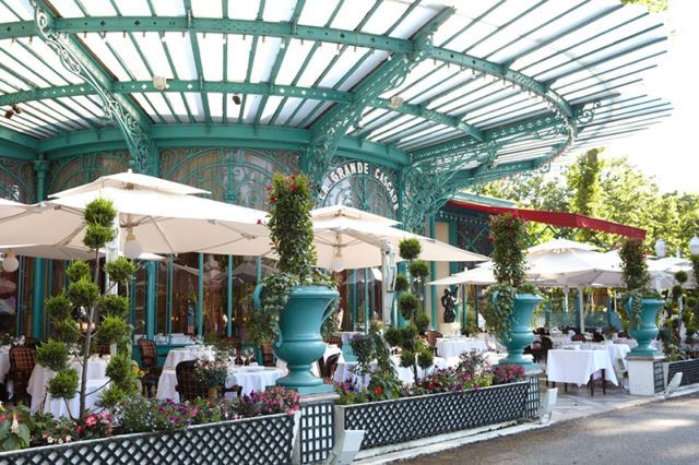 This is a picture of the terrace of La Grande Cascade, a restaurant in paris.
