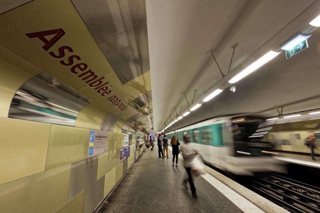 Picture of a metro station in Paris.