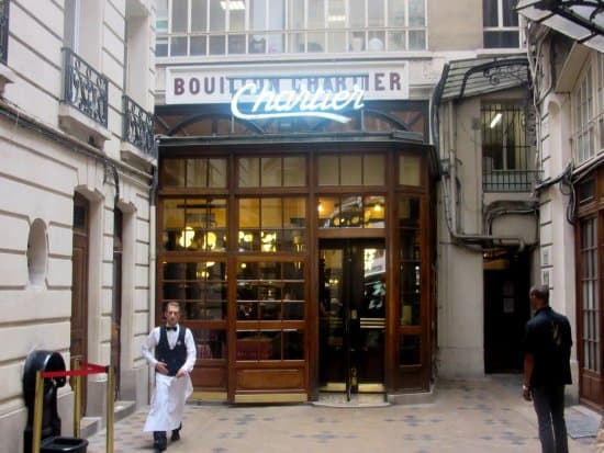 Picture of a nice restaurant in Paris France.