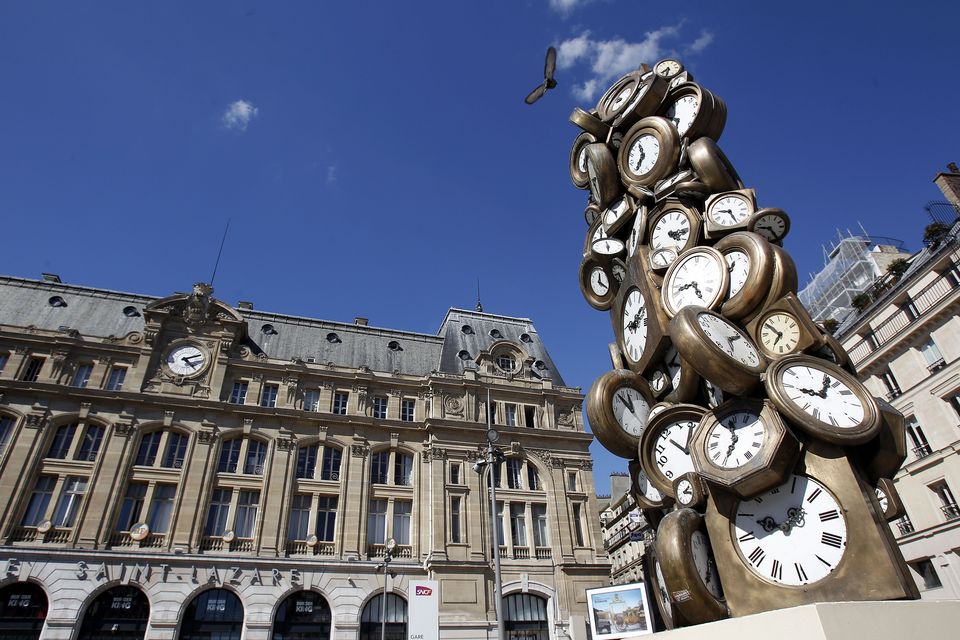 Picture of a good place to left luggage in Paris.