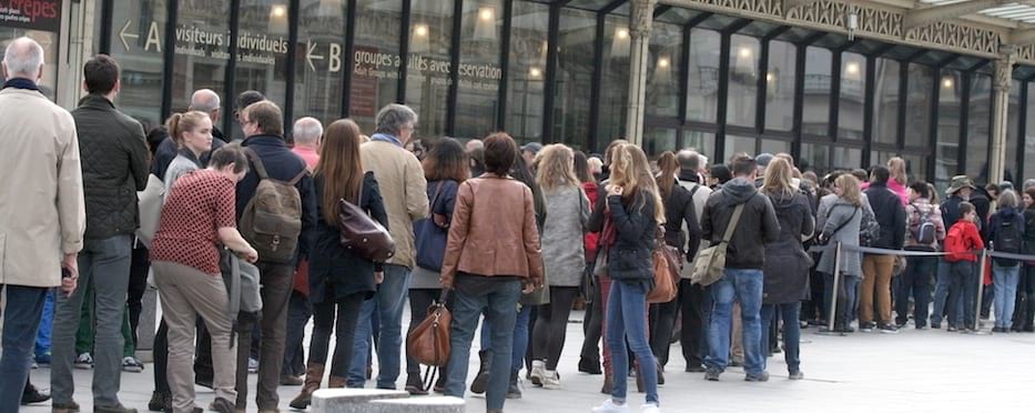 Русский музей очередь. Очередь в музей. Queue Forever.